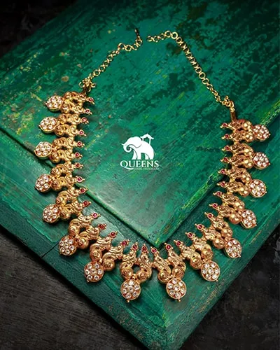 BOTTU NECKLACE
