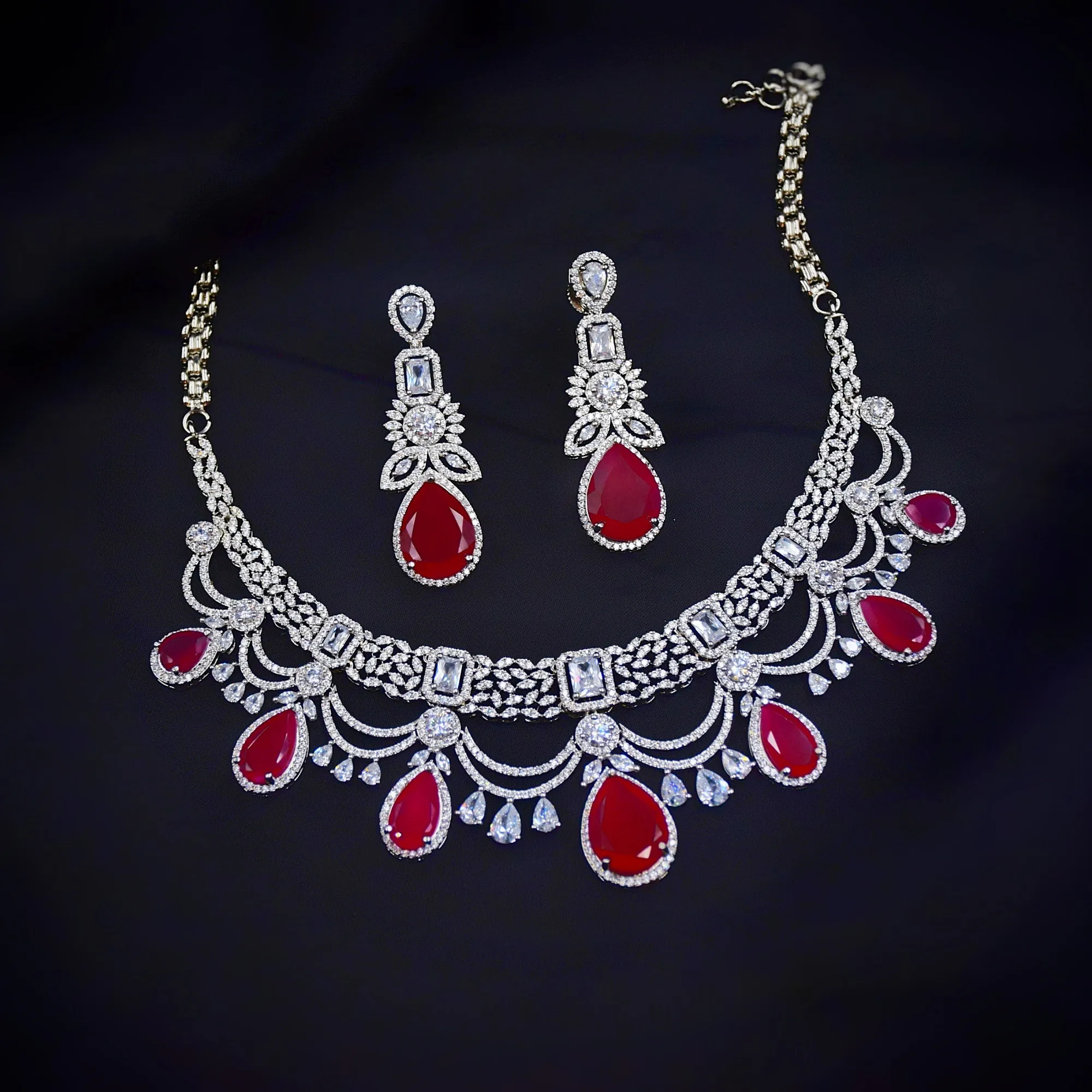 Round Neck Zircon/AD Necklace Set 5581-69