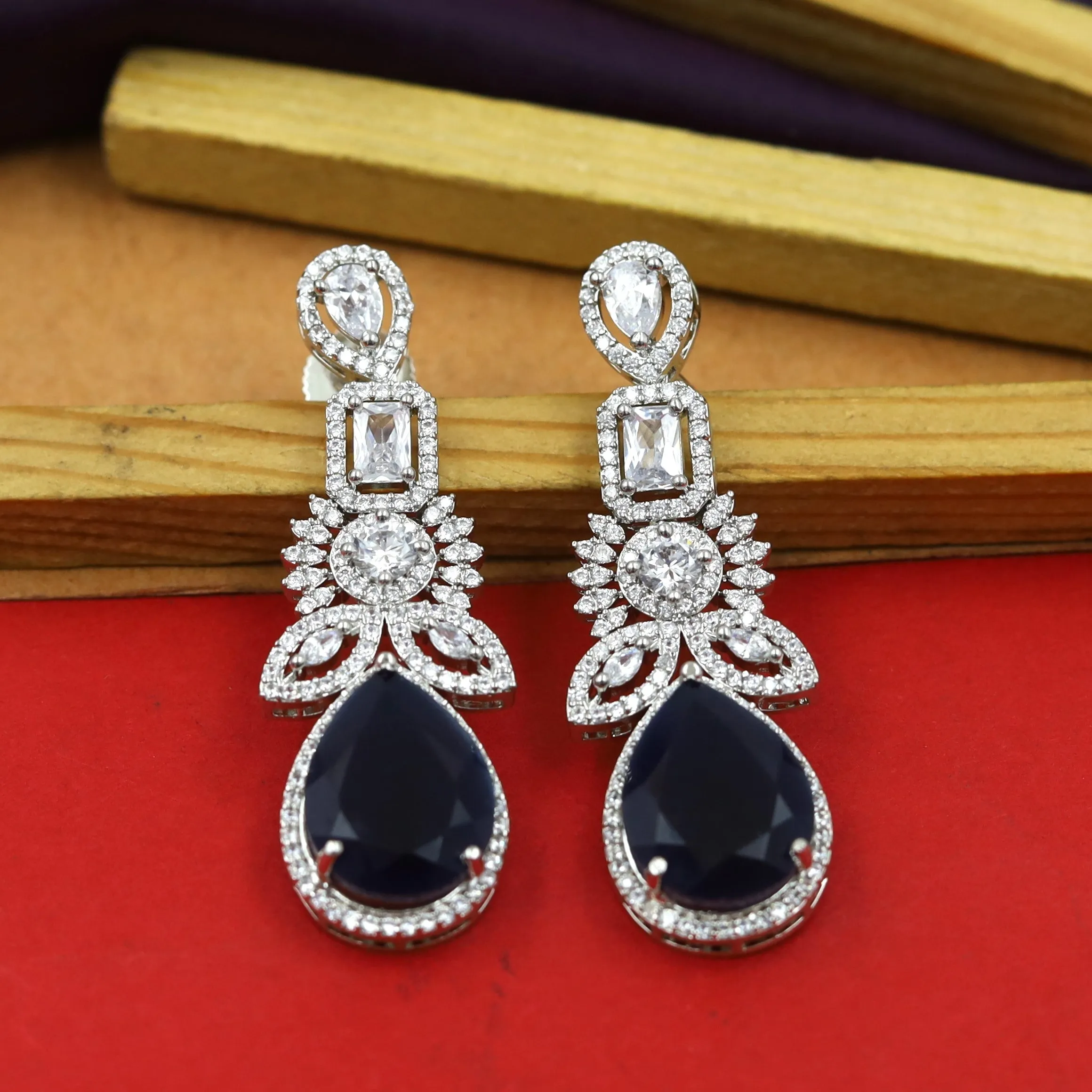 Round Neck Zircon/AD Necklace Set 5581-69