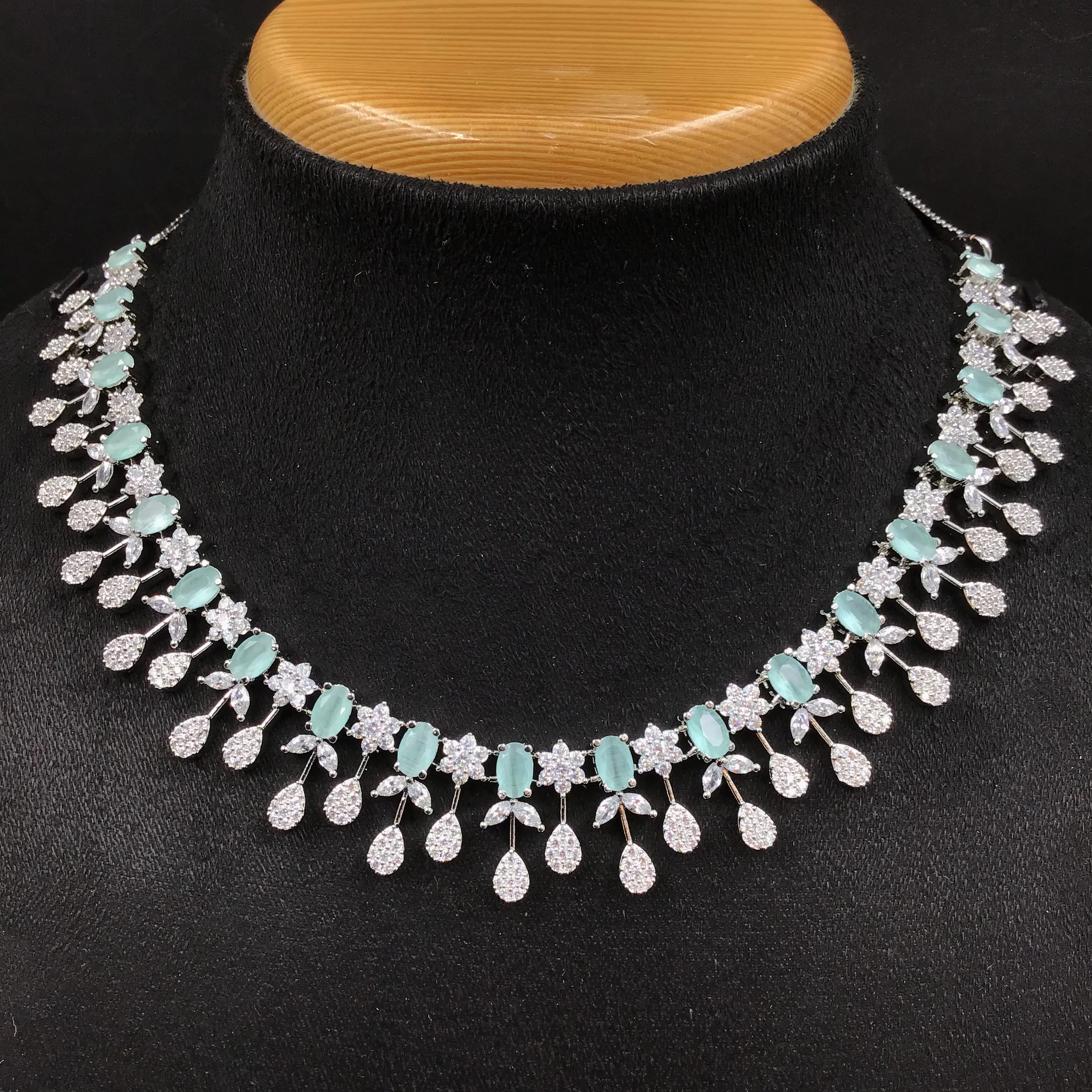 Round Neck Zircon/AD Necklace Set 5926-69
